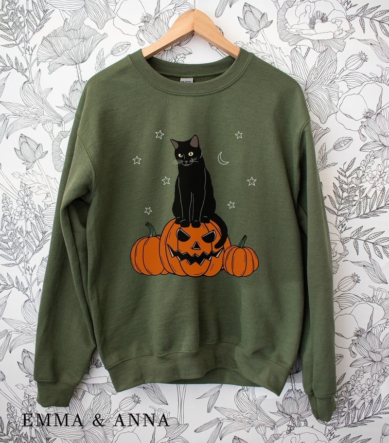 Halloween Sweatshirt, Halloween Sweater, Cat on Pumpkin Sweatshirt, Black Cat Sweatshirt, Halloween Crewneck, Black Cat Shirt, Spooky Season