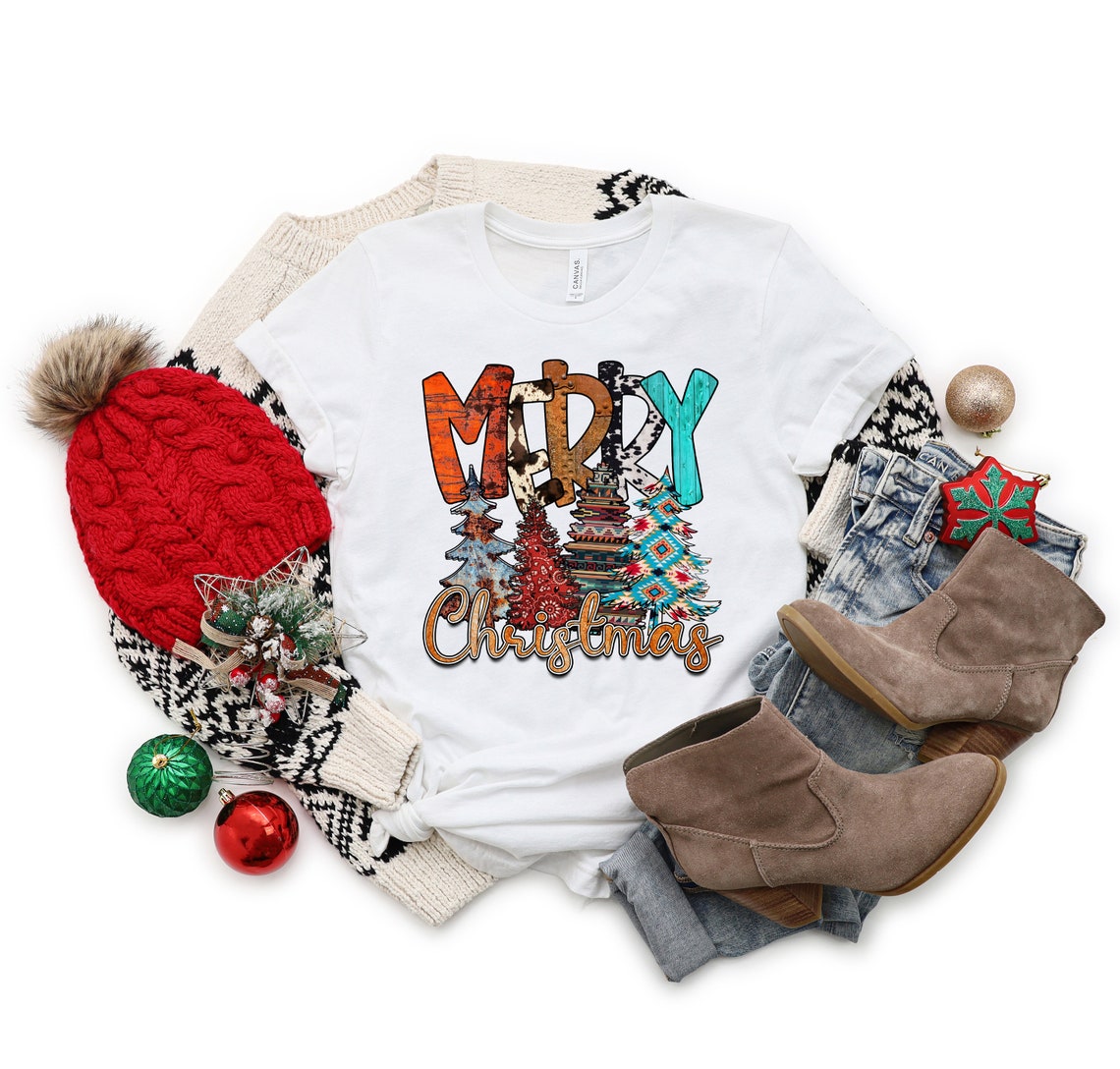 Christmas Women Shirt, Leopard Print Christmas Shirt, Merry Christmas Y'all Shirt, Holiday Shirt, Cute Christmas Tee, Christmas Gift for Her