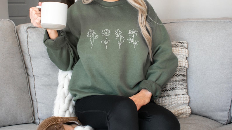 Custom Birth Month Birth Flower Sweatshirt, Gift for Her