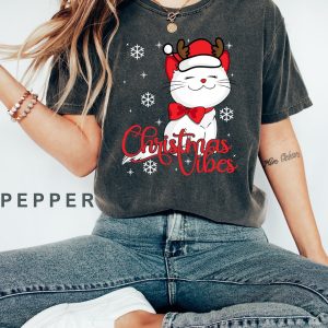 Retro Christmas Cat Shirt, Meowy Christmas Shirt, Christmas t-shirt