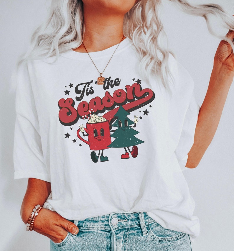 Retro Christmas T-shirt Vintage Christmas Tree Hot Chocolate Shirt Retro Cute Christmas Shirt Merry Bright Christmas Tee 4XL