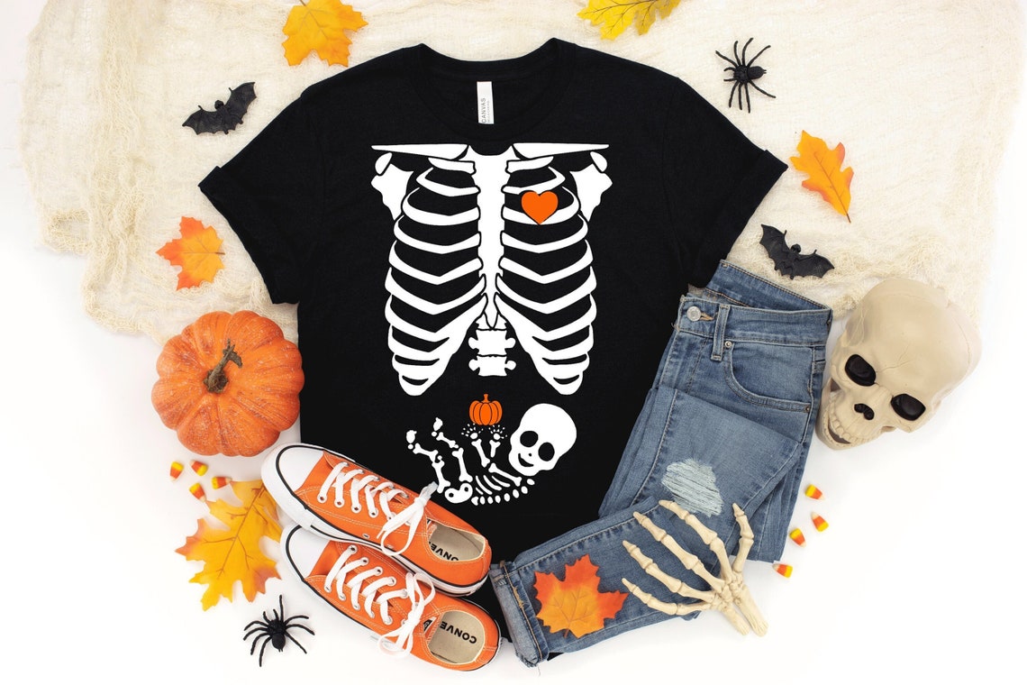 Skeleton Maternity Halloween Shirt, Pregnant Skeleton Shirt, Halloween Pregnancy Shirt, Halloween Maternity Shirt, Skeleton Pregnancy Outfit
