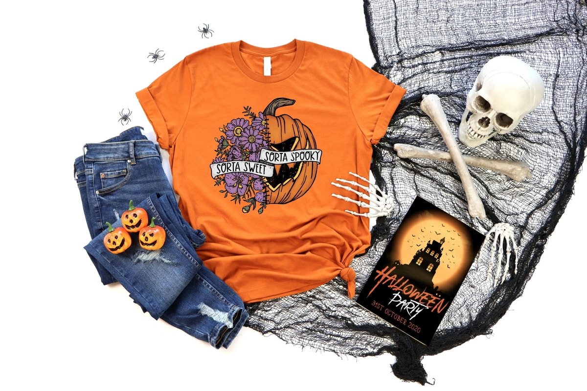 Sorta Sweet Sorta Spooky, Funny Halloween Shirts, Hallowen Women Sweatshirt, Halloween Party, Trick or Treat Tee,Girl Hallowen, Gift for Her