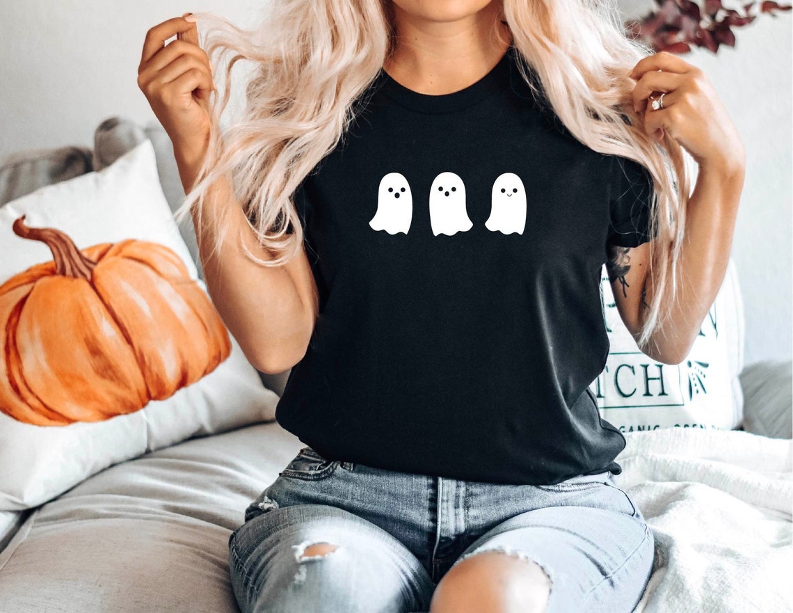 Ghost Shirt, Halloween Shirt, Funny Halloween Tee, Cute Women Halloween Tee, Halloween Gift Hocu Pocu Tee, Cute Ghost Shirt, Spooky T-shirt