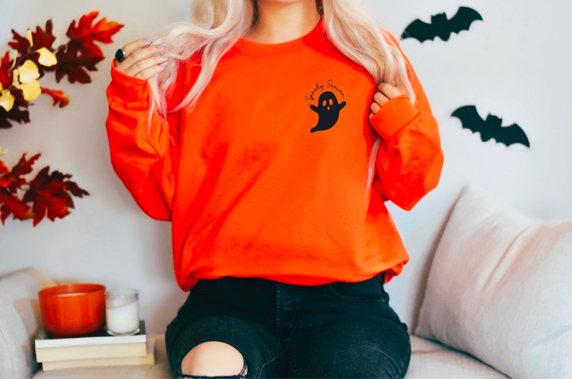 Super Soft Halloween Crewneck, Spooky Season Sweatshirt, Trendy Oversized Sweater, Ghost Design Costume, Fall 2022, Cute and Scarry