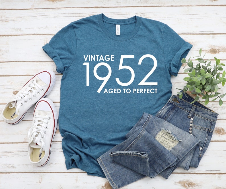 Born in 1952 Birthday Shirt