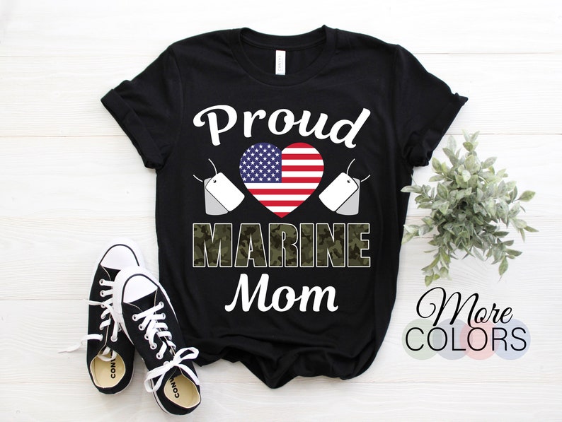 Proud Marine Mom T-Shirt Veteran