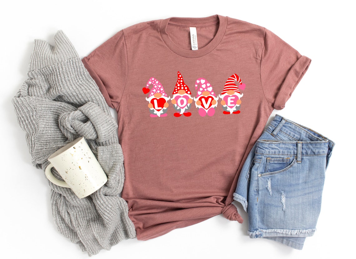 Valentine Love Gnomes with Heart Shirt Pink
