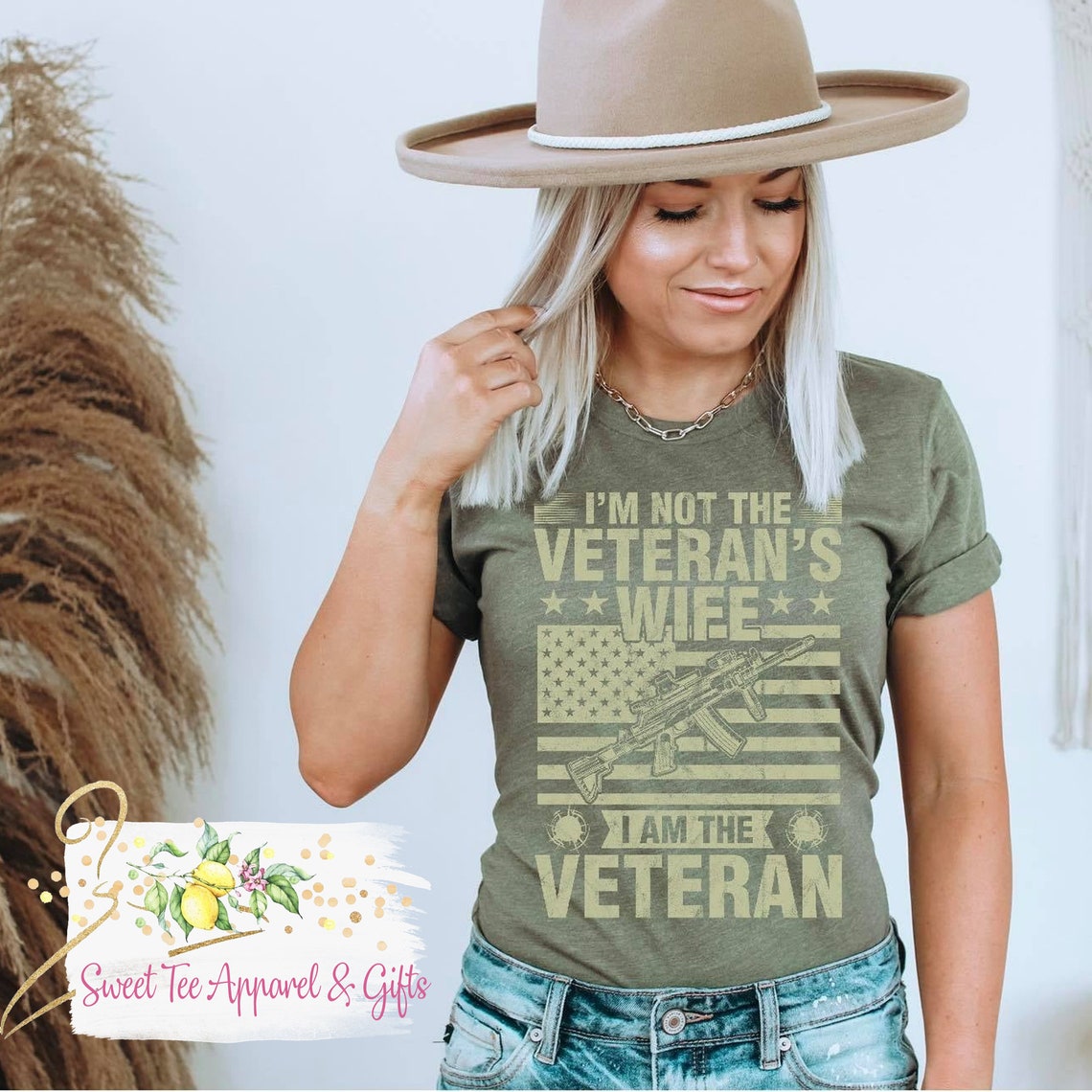 I'm not the veteran's wife - I am the veteran t-shirt