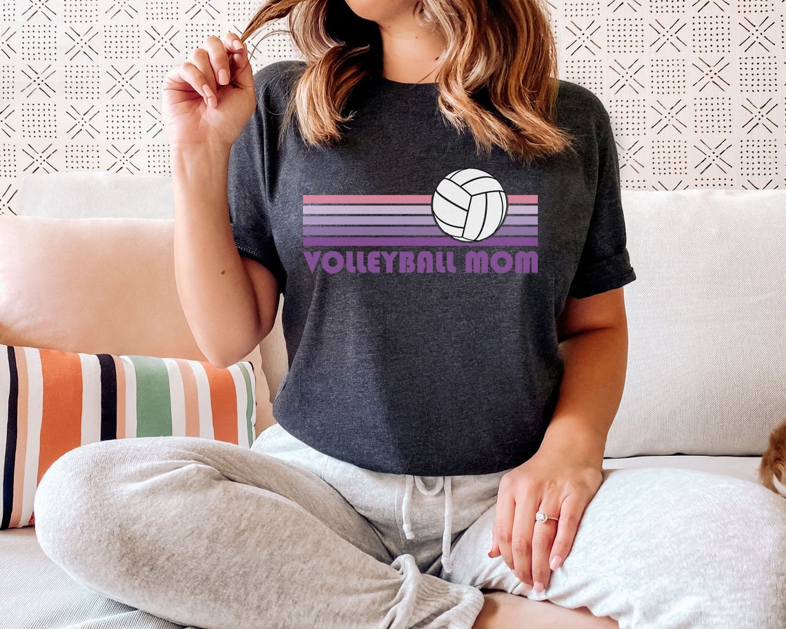 Volleyball Mom T-Shirt - Retro Unisex Volleyball Mom Shirt